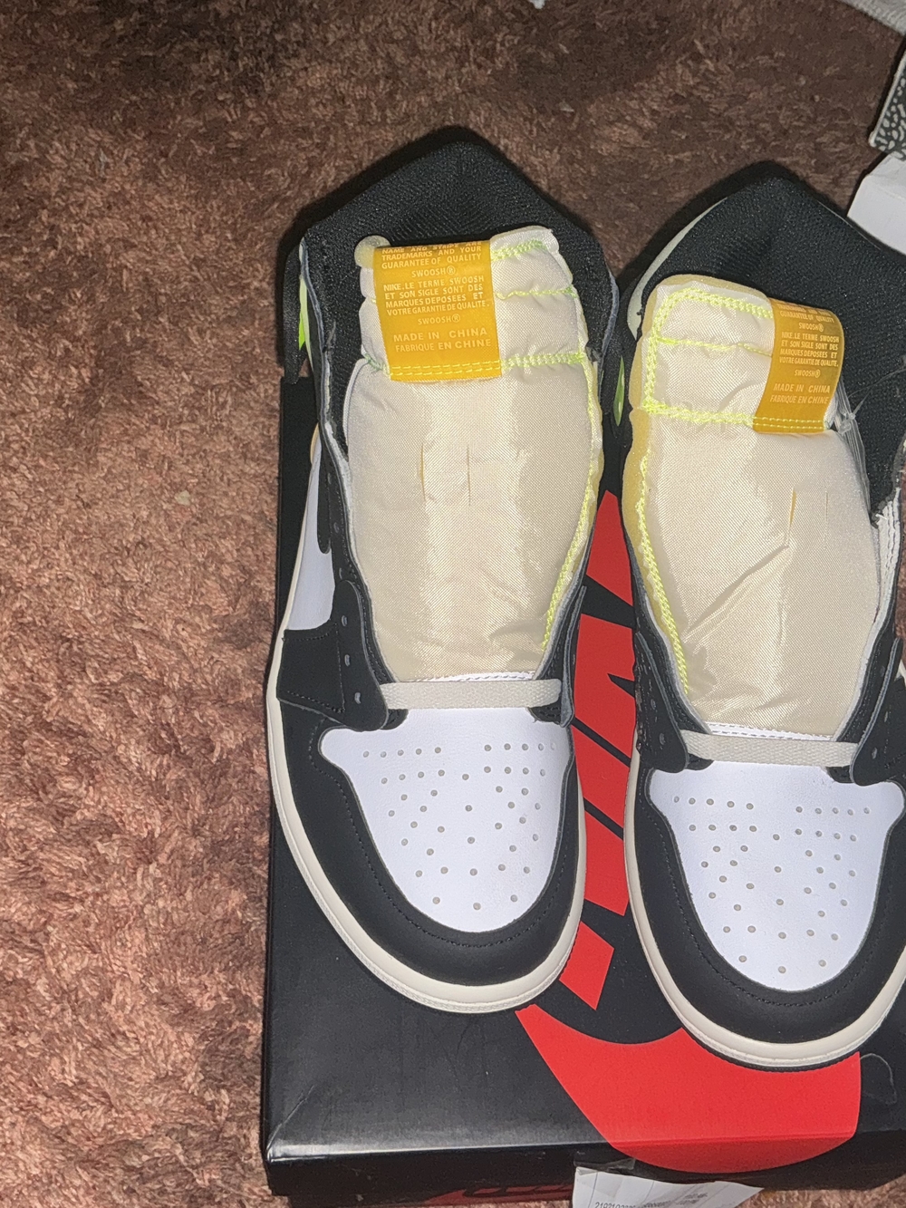 Nike Jordan 1 Retro High OG "Volt "